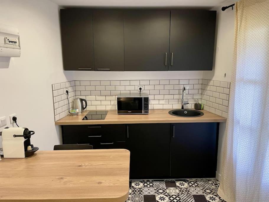 Le Moulin 3 - Appartement Tout Confort Centre Ville - Beziers - Wifi - Tv Connecte Экстерьер фото